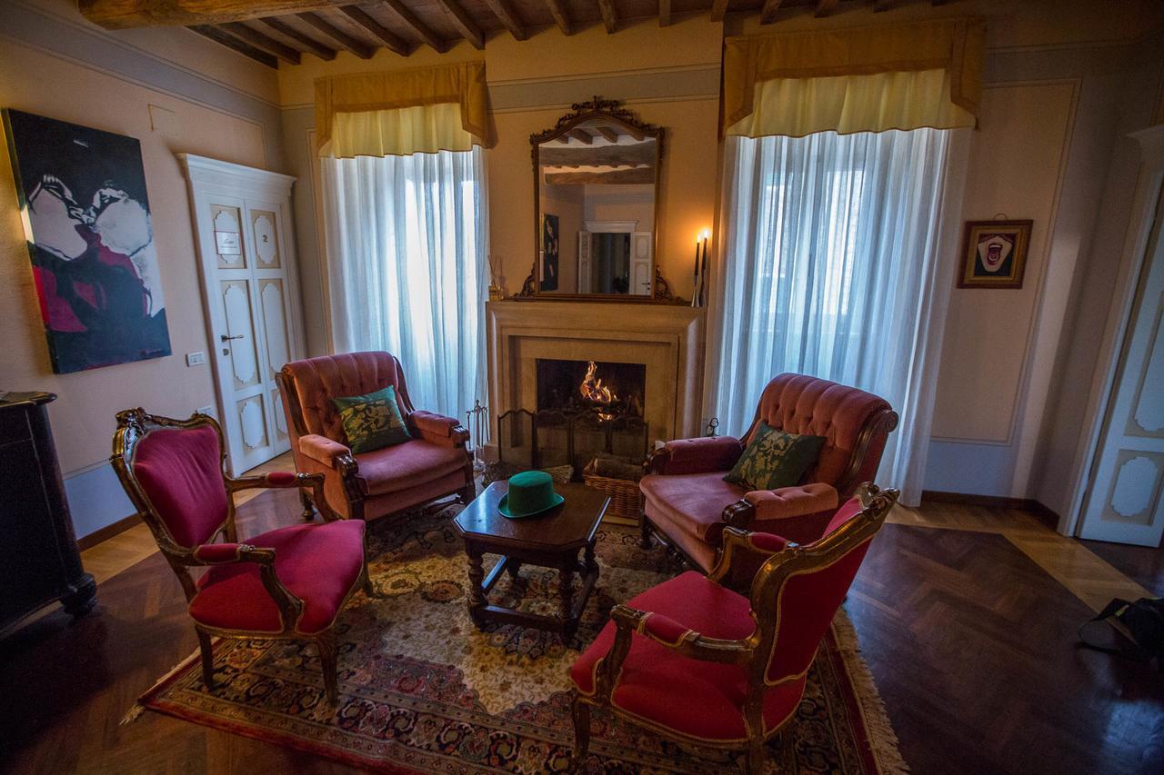 Borgo Agli Scudi Suite&Breakfast กัมปีลยา มาริตติมา ภายนอก รูปภาพ